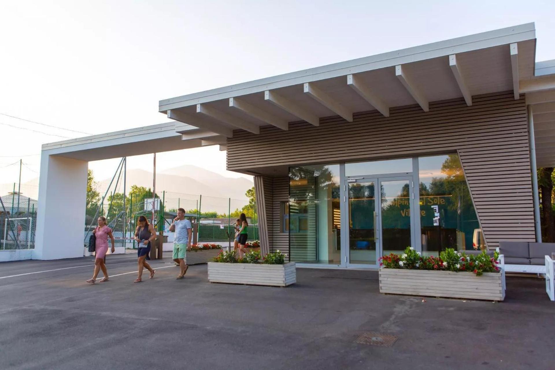 Estivo Premium Deluxe Mobile Homes On Camping Del Sole Village Iseo Ngoại thất bức ảnh