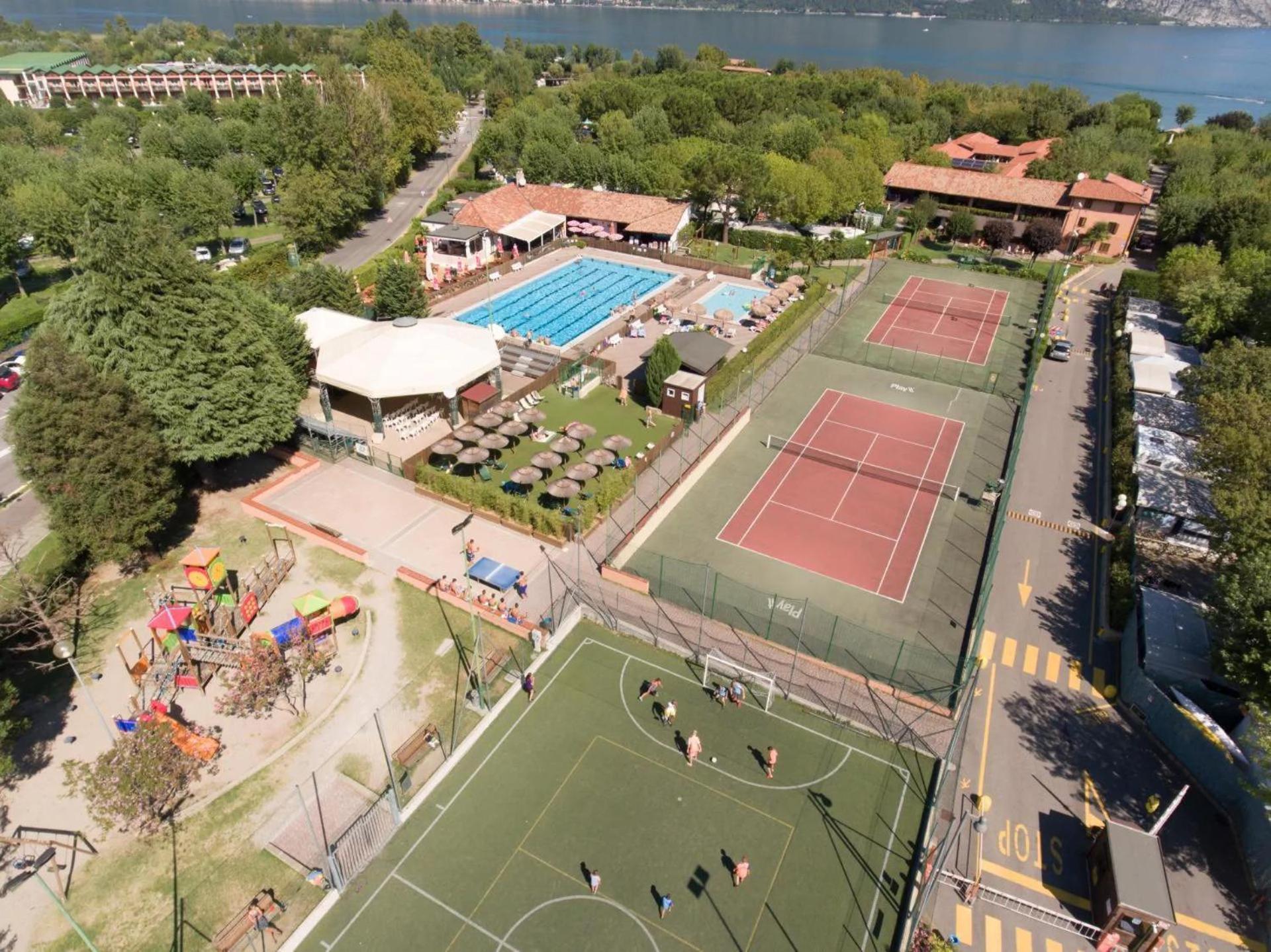 Estivo Premium Deluxe Mobile Homes On Camping Del Sole Village Iseo Ngoại thất bức ảnh