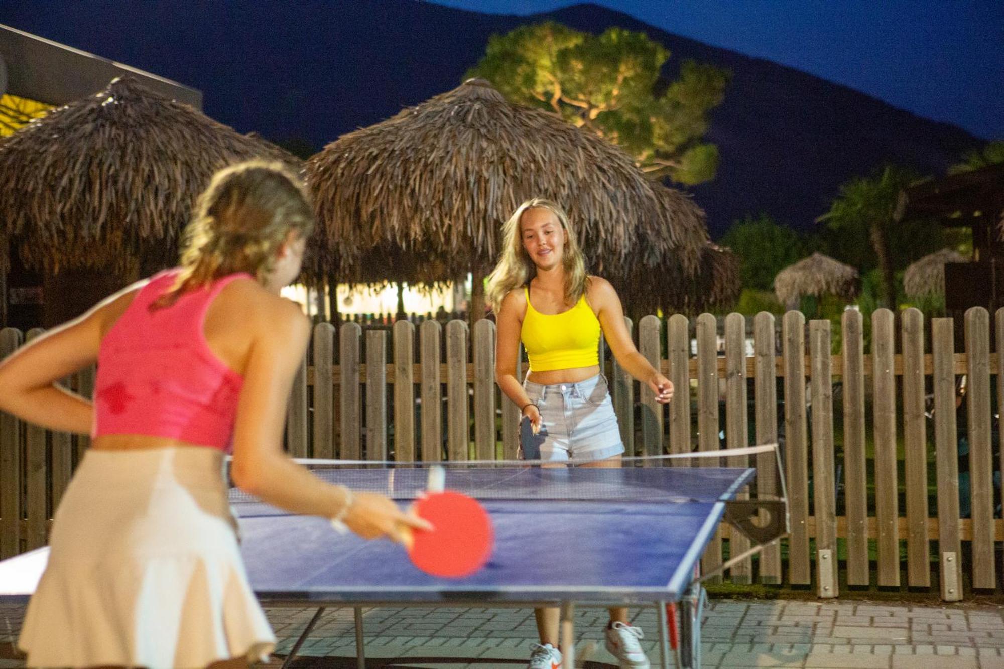 Estivo Premium Deluxe Mobile Homes On Camping Del Sole Village Iseo Ngoại thất bức ảnh