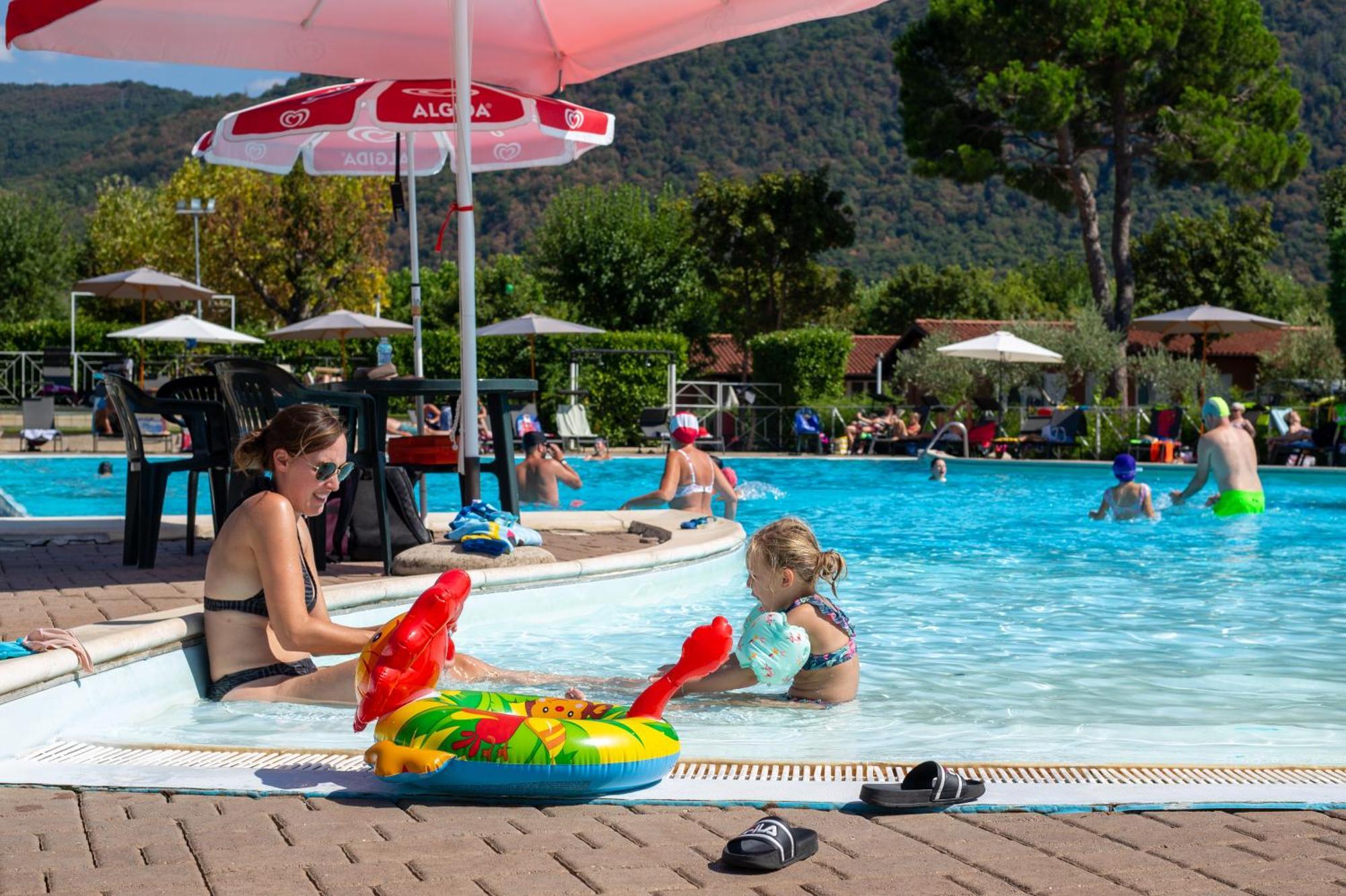 Estivo Premium Deluxe Mobile Homes On Camping Del Sole Village Iseo Ngoại thất bức ảnh