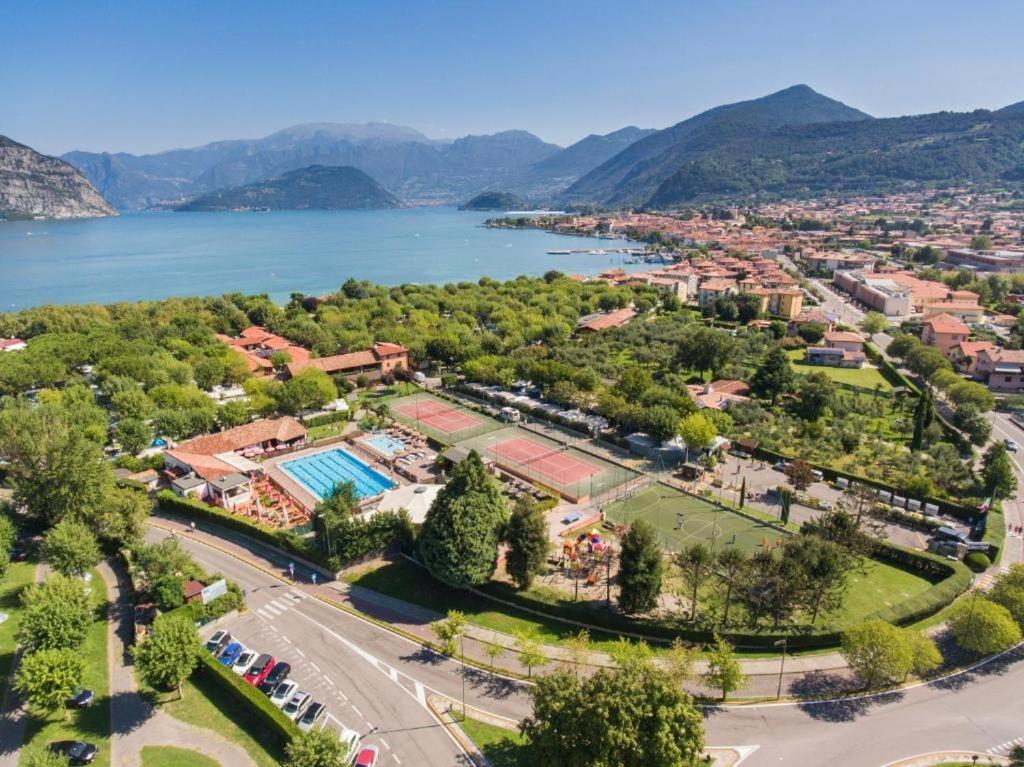 Estivo Premium Deluxe Mobile Homes On Camping Del Sole Village Iseo Ngoại thất bức ảnh